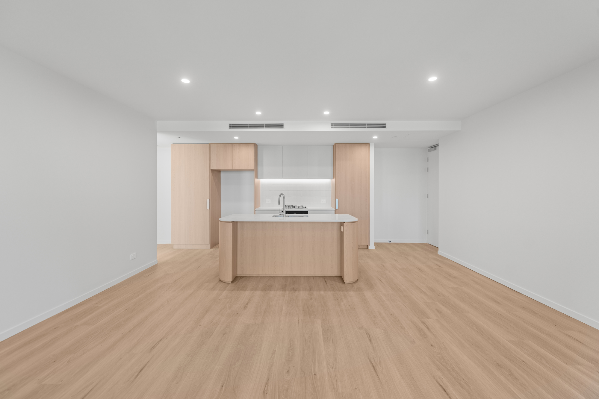 705/146-148 Surf Parade, Broadbeach For Lease by Mosaic Property Group - image 6